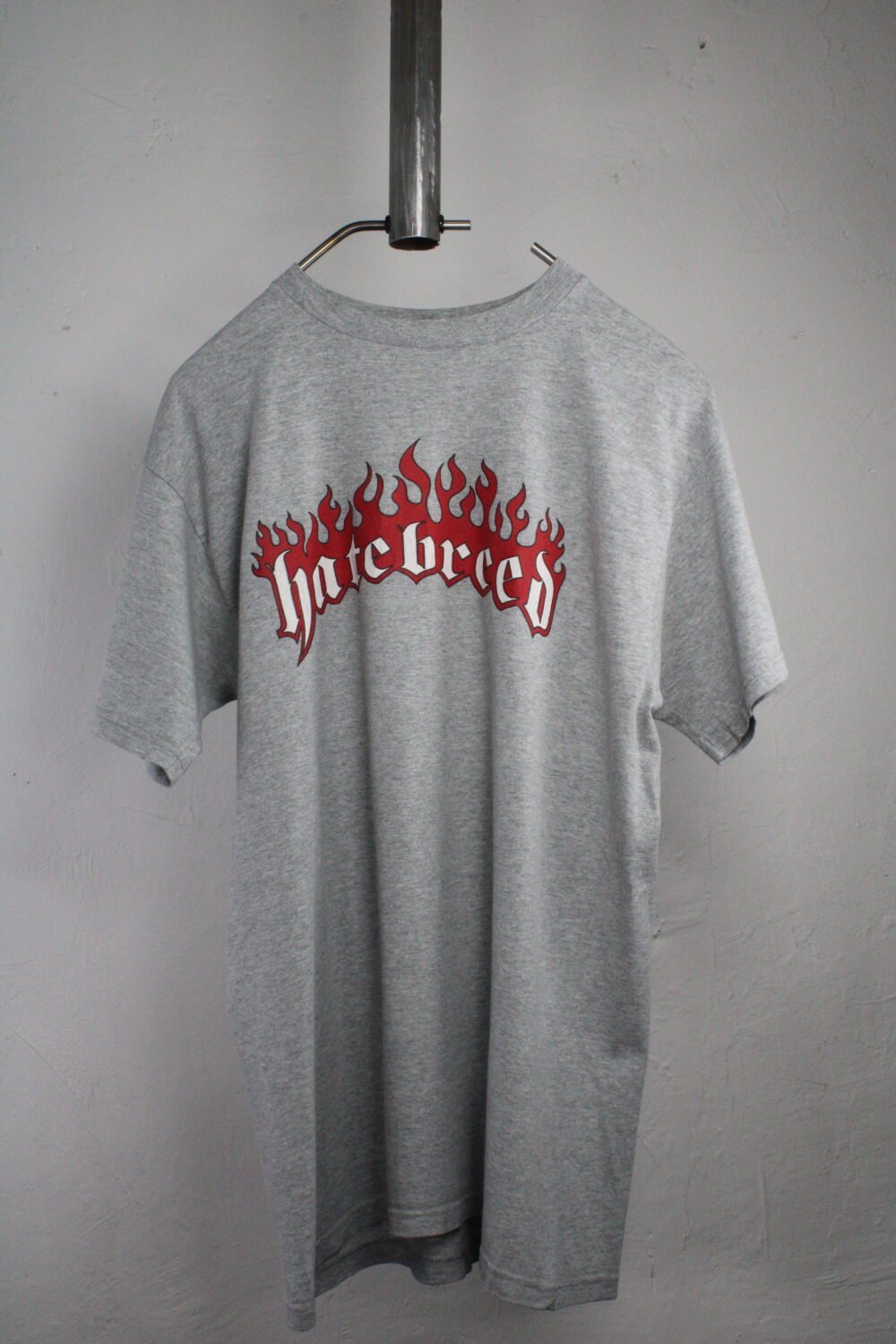 GRÁFICA “HATEBREAD" T-SHIRT